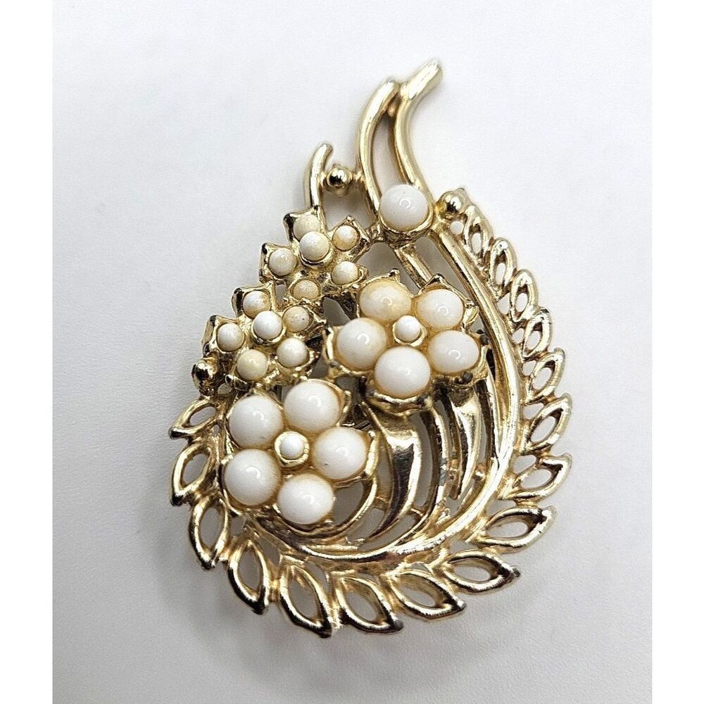 Vintage Goldtone Floral Paisely Brooch Pin 2.25in